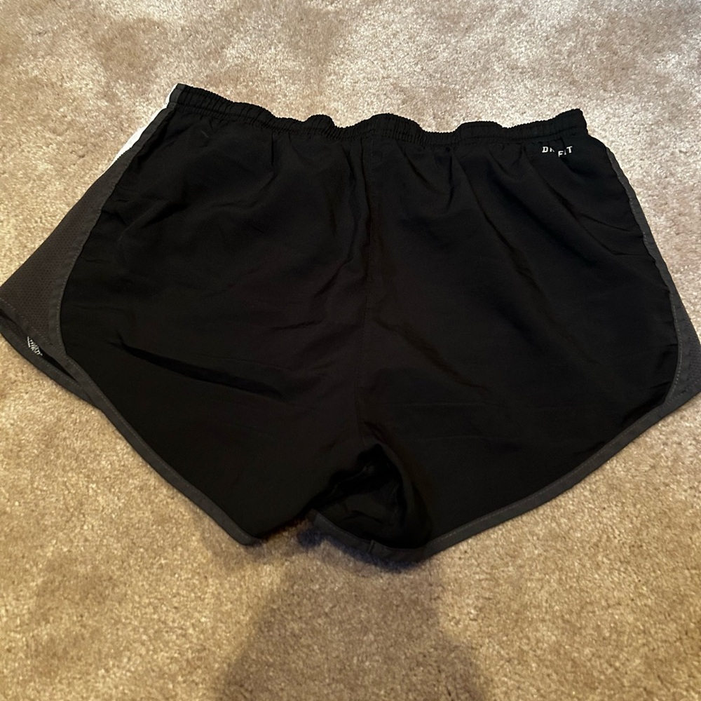 Women’s Nike Tempo Running Shorts Size Small
Black with white and grey - Picture 2 of 3